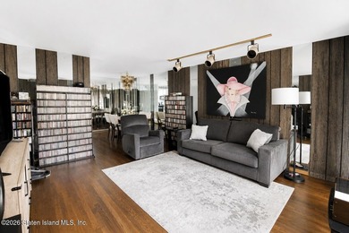 Welcome to this spacious 1-family semi-attached home in the - photo 4