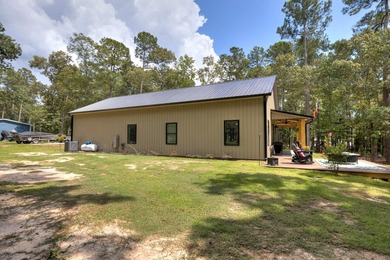 Welcome to this beautifully designed 3BR/2BA barndominium - photo 6