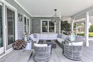 STUNNING WATERFRONT RETREAT ON THE SAKONNET RIVER. Welcome to - photo 11