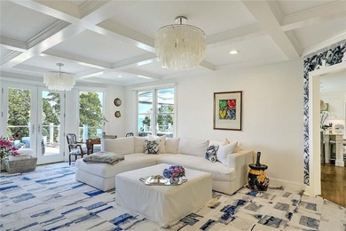 STUNNING WATERFRONT RETREAT ON THE SAKONNET RIVER. Welcome to - photo 17
