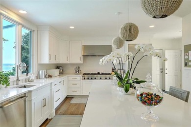 STUNNING WATERFRONT RETREAT ON THE SAKONNET RIVER. Welcome to - photo 20
