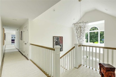 STUNNING WATERFRONT RETREAT ON THE SAKONNET RIVER. Welcome to - photo 23