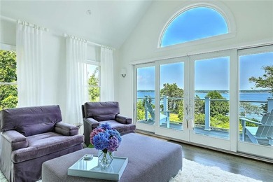 STUNNING WATERFRONT RETREAT ON THE SAKONNET RIVER. Welcome to - photo 25