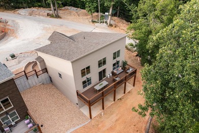 HUGE PRICE IMPROVEMENT! LUXURY LAKE VIEW LODGE! - 5 Bed, 5.5 - photo 3