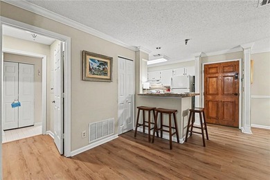 Welcome to this handsome and inviting 2-bedroom, 2-bathroom - photo 8
