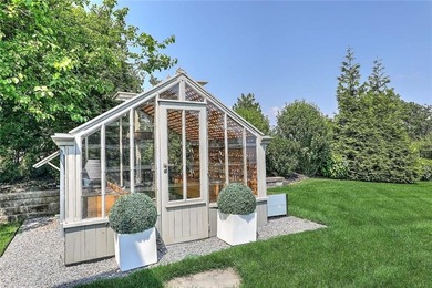 STUNNING WATERFRONT RETREAT ON THE SAKONNET RIVER. Welcome to - photo 46