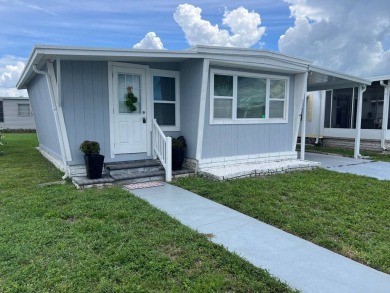 (private lake, pond, creek) Home For Sale in Largo Florida