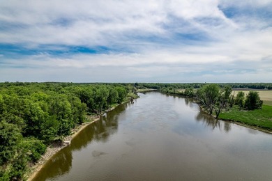 This exceptional 2,007 square foot ranch offers riverfront - photo 9
