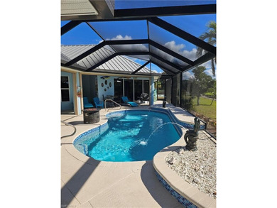 Stunning Single Story 2619 SF Pool Home with a Den plus 3 Car - photo 10