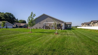 Enjoy easy, low-maintenance living in this nearly new twin home - photo 6
