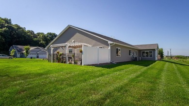 Enjoy easy, low-maintenance living in this nearly new twin home - photo 7