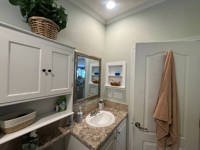 Welcome toWindmill Manor, conveniently located inBradentonjust - photo 18