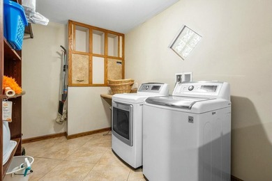 One of Kind 2 Homes, Beautiful treed acre lot in Desirable - photo 27