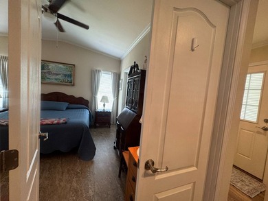 Welcome toWindmill Manor, conveniently located inBradentonjust - photo 30