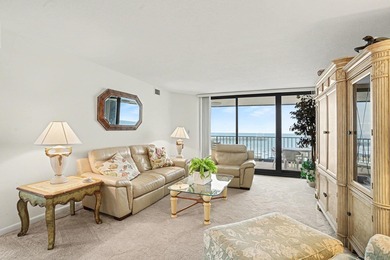 Located in the luxurious Maisons-sur-Mer complex, the ocean