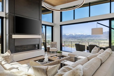 Perched at the high point of a private cul-de-sac in Red Ledges - photo 7