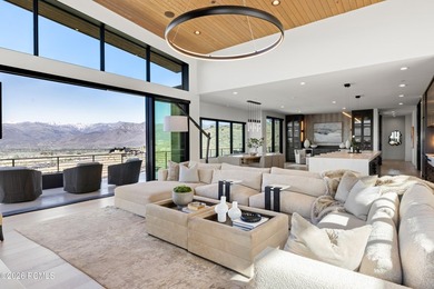 Perched at the high point of a private cul-de-sac in Red Ledges - photo 8