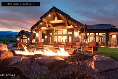 Red Ledges has partnered with Hillwood Homes to create their - photo 4