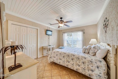 Welcome to your dream Laguna Beach cottage. This Florida cottage - photo 11