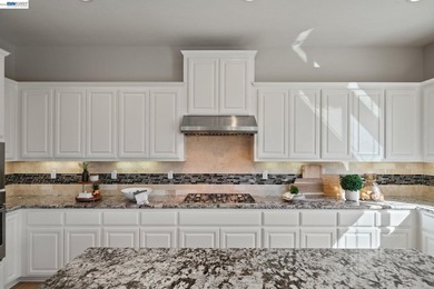 Beautifully designed DR Horton home in Patterson Ranch, built in - photo 14