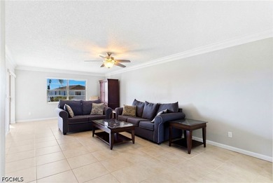 WATERFRONT PARADISE - PRICED TO SELL! Experience the ultimate - photo 16