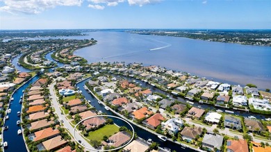 This is the LAST privately owned Stunning Waterfront Dream Lot - photo 8