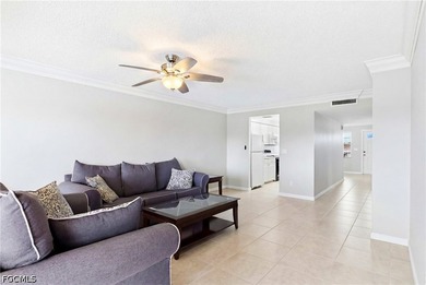 WATERFRONT PARADISE - PRICED TO SELL! Experience the ultimate - photo 19