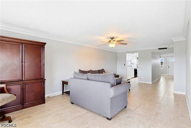 WATERFRONT PARADISE - PRICED TO SELL! Experience the ultimate - photo 20