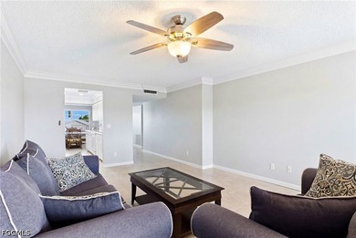 WATERFRONT PARADISE - PRICED TO SELL! Experience the ultimate - photo 21