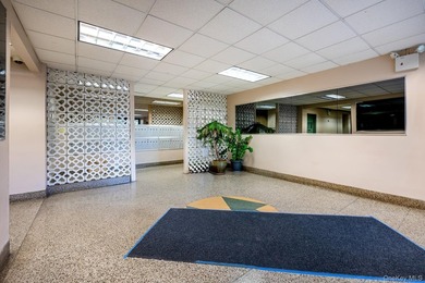 Rarely available 2 bedroom conveniently locate at the Mutal in - photo 21