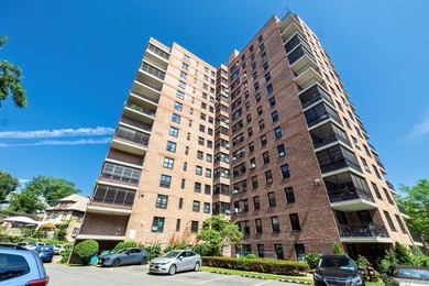 Rarely available 2 bedroom conveniently locate at the Mutal in - photo 24