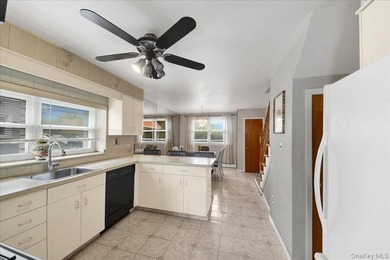 Welcome to 2810 Harding Ave in the vibrant community of Throggs - photo 7
