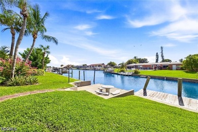 WATERFRONT PARADISE - PRICED TO SELL! Experience the ultimate - photo 33