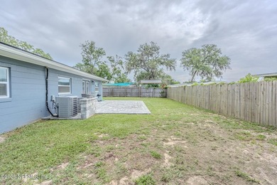 Must-see North Jacksonville gem! This farmhouse-style home was - photo 34