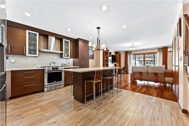 DAILY PRIVATE SHOWINGS. A masterful blend of refined design - photo 2