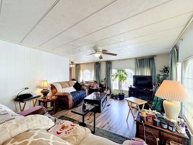 Welcome to Summerloch Green, a spectacular waterfront 55+ - photo 3