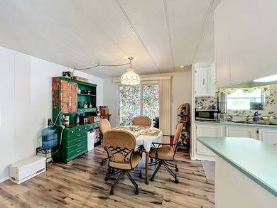 Welcome to Summerloch Green, a spectacular waterfront 55+ - photo 7