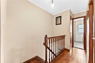 DAILY PRIVATE SHOWINGS. A masterful blend of refined design - photo 10