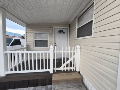!!PERFECT INVESTMENT PROPERTY!! UPDATED MOBILE HOME - MOVE-IN - photo 2