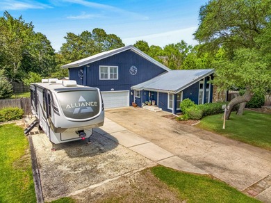 Seller offering $10k toward buyer closing costs, prepaids, or a - photo 3