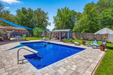 Seller offering $10k toward buyer closing costs, prepaids, or a - photo 6