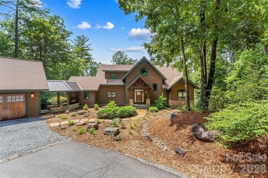 Exceptional Arts & Crafts lakefront retreat showcasing superior - photo 1