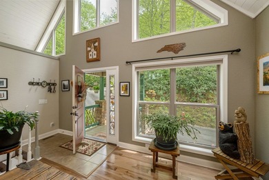 LAKEFRONT living and mountain tranquility in this beautifully - photo 5