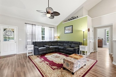 Welcome home to this meticulously maintained, move-in ready - photo 14