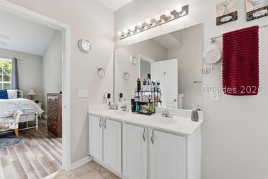 Welcome home to this meticulously maintained, move-in ready - photo 20