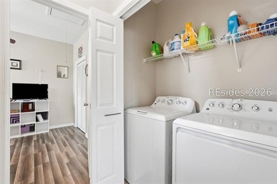 Welcome home to this meticulously maintained, move-in ready - photo 22