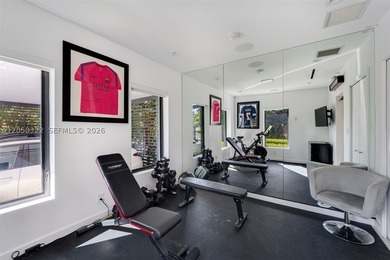 Welcome to 771 Fairway Dr, a stunning single-family residence in - photo 22