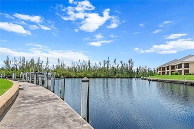 This waterfront 2 bedroom/2 bath condo with an association-owned - photo 23