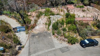 Once upon a time, a beautiful 2,500 SF home with a spacious deck - photo 8