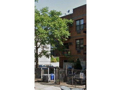 Exceptional investment opportunity in the heart of highly - photo 2
